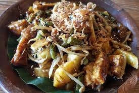 Sensasi Rasa Rujak Cingur:  Pedas dan Gurih dari Hidangan Legendaris